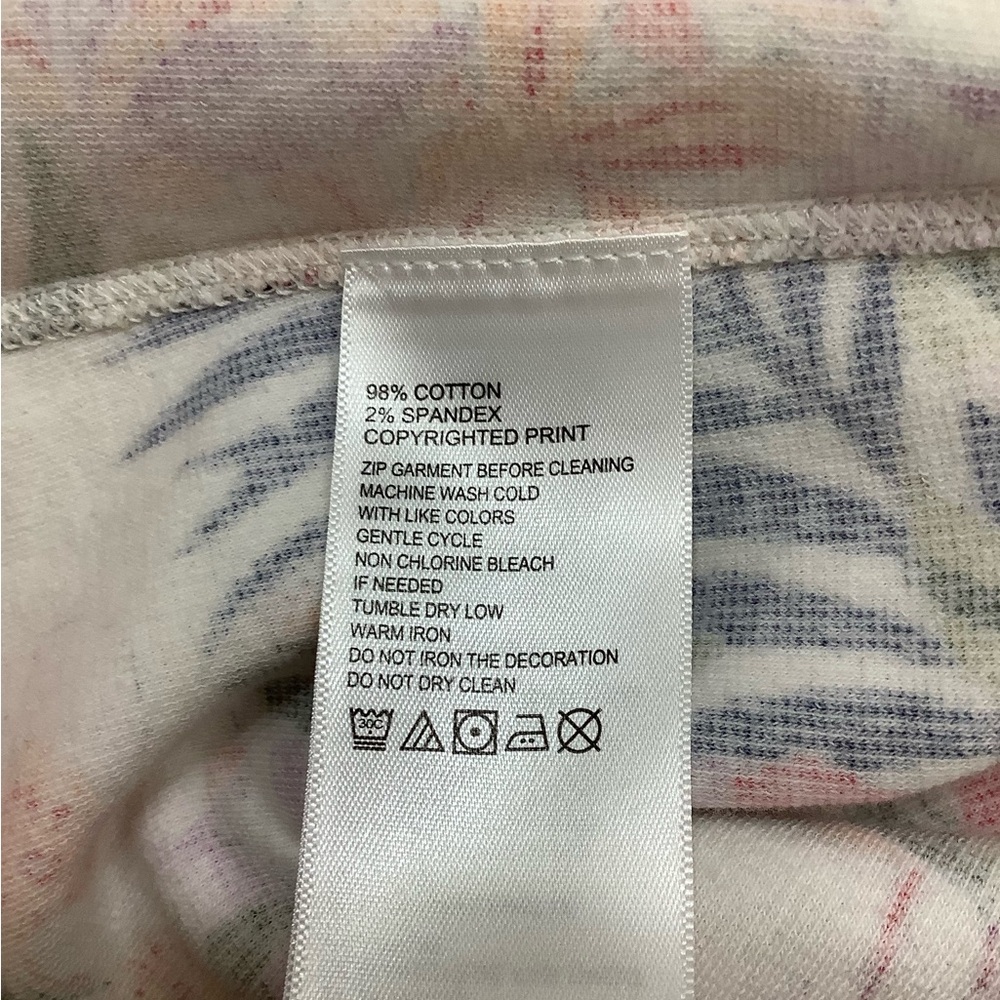 Tommy Bahama Women’s Floral Zip-Front Jacket - Picture 7 of 7